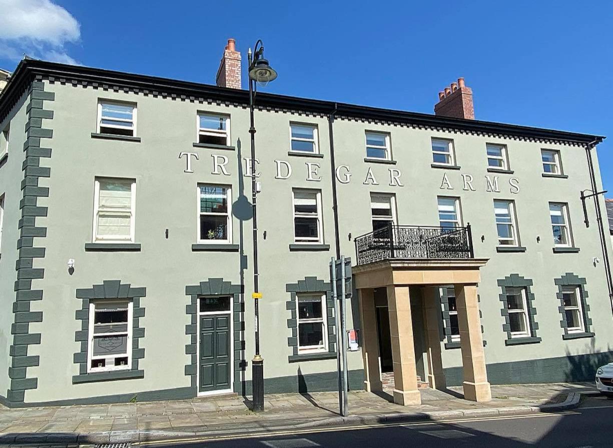 Tredegar Arms Hotel エクステリア 写真