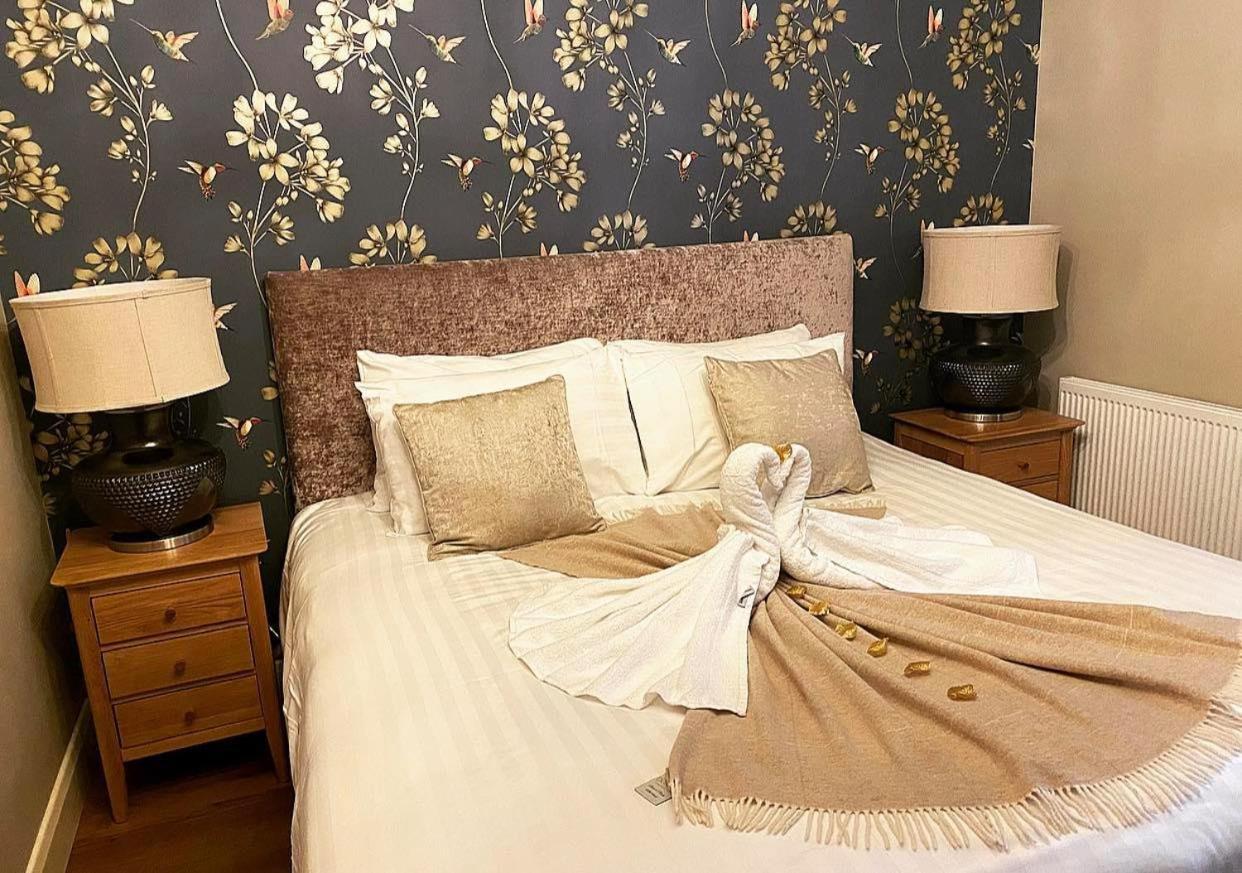 Tredegar Arms Hotel エクステリア 写真