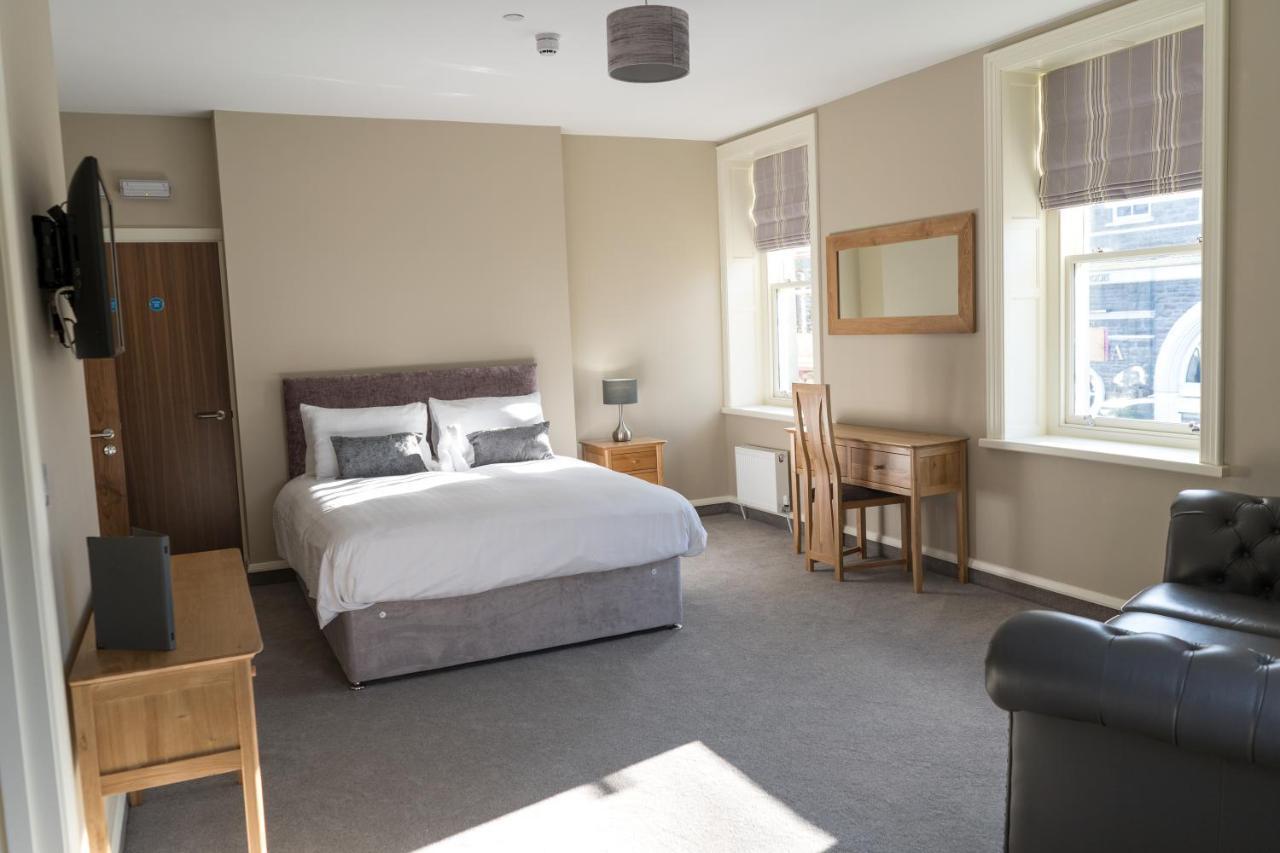 Tredegar Arms Hotel エクステリア 写真