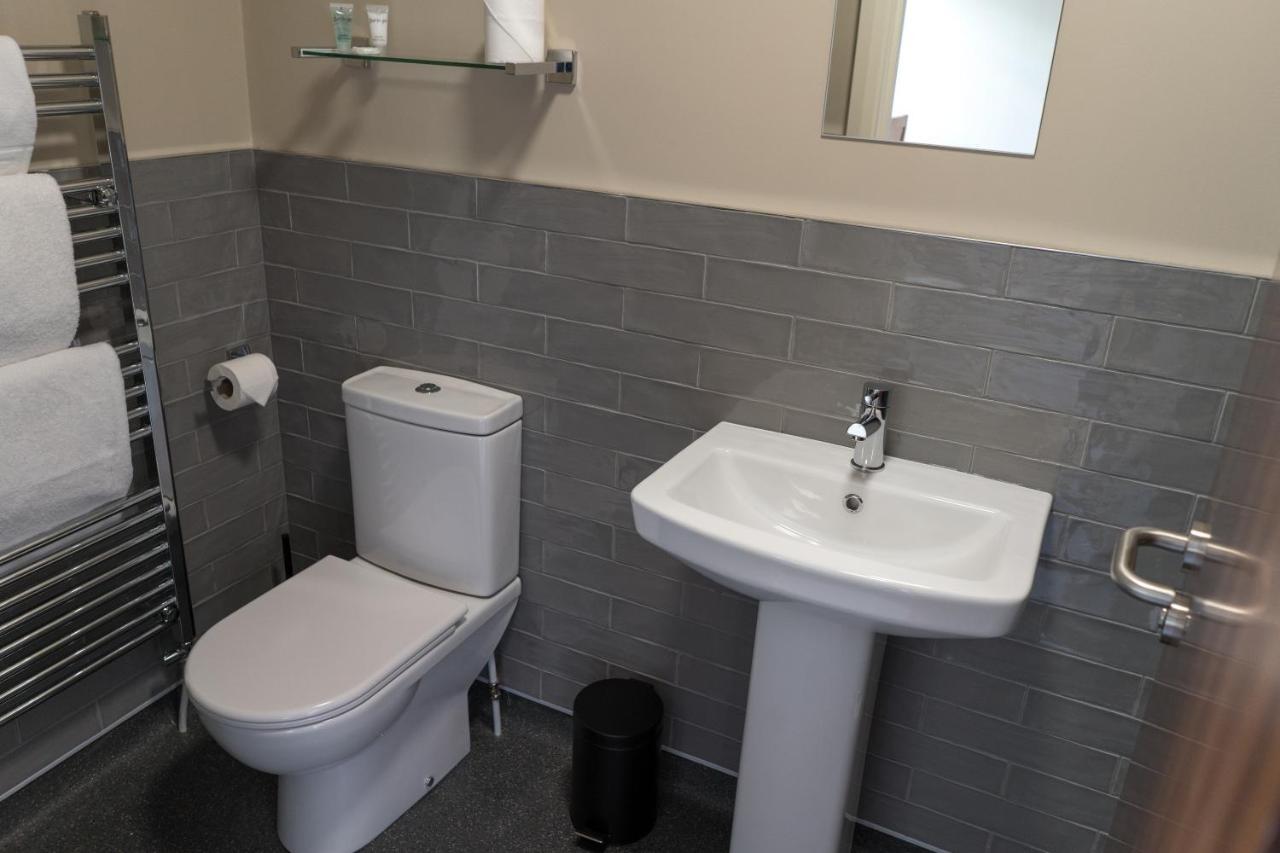 Tredegar Arms Hotel エクステリア 写真